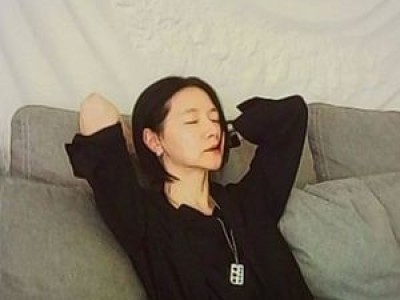 이영애 근황 사진 공개에 팬들 놀라움