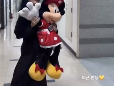 신민아 퇴근길 환한 표정에 팬들 반응 뜨거움