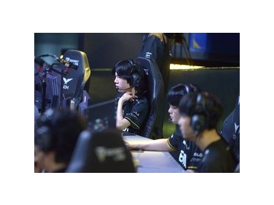 LCK 팀 피어엑스 패자조에서 봇듀오와 신예들의 기세가 무서운데